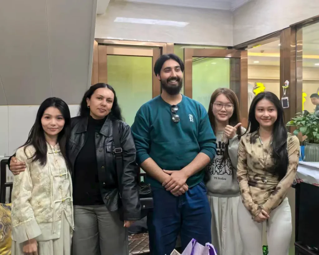 International clients visiting MUYUE Textile factory for fabric sourcing and business cooperation
